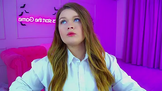 CrystalLyons online show from 10/24/25, 11:06