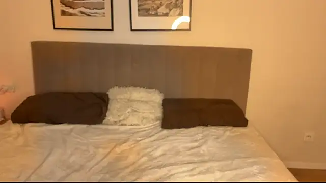 aryamirelle online show from 11/19/25, 12:10