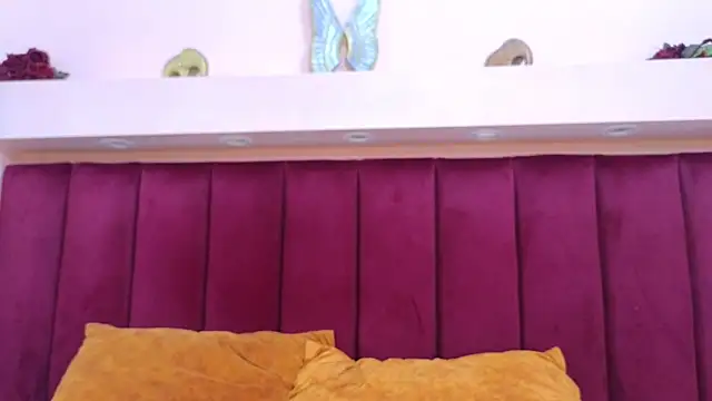 JESSYCORTES online show from 01/15/25, 11:51