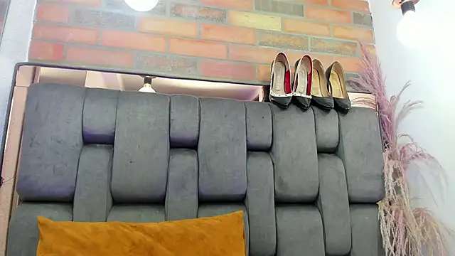 JESSYCORTES online show from 10/02/25, 02:02