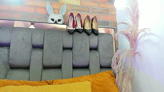 JESSYCORTES online show from 10/06/25, 02:03