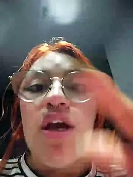 Snapshot of SophiaWeestt99 chatting on 02/06/25, 07:24 SophiaWeestt99 online show from 02/06/25, 07:24