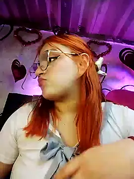 Snapshot of SophiaWeestt99 chatting on 02/10/25, 04:30 SophiaWeestt99 online show from 02/10/25, 04:30