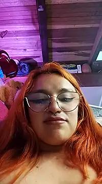 Snapshot of SophiaWeestt99 chatting on 02/11/25, 04:44 SophiaWeestt99 online show from 02/11/25, 04:44