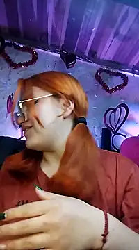 Snapshot of SophiaWeestt99 chatting on 02/11/25, 07:54 SophiaWeestt99 online show from 02/11/25, 07:54