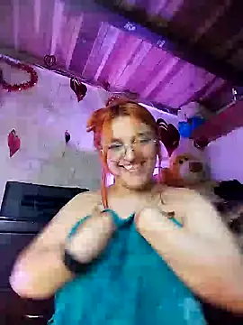 Snapshot of SophiaWeestt99 chatting on 02/17/25, 07:47 SophiaWeestt99 online show from 02/17/25, 07:47