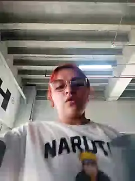 Snapshot of SophiaWeestt99 chatting on 02/19/25, 06:54 SophiaWeestt99 online show from 02/19/25, 06:54