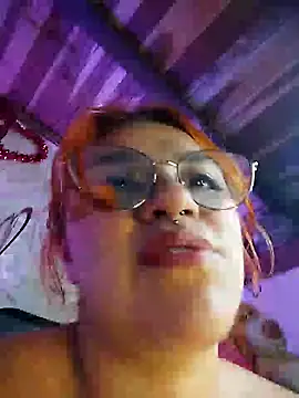 Snapshot of SophiaWeestt99 chatting on 02/21/25, 04:29 SophiaWeestt99 online show from 02/21/25, 04:29