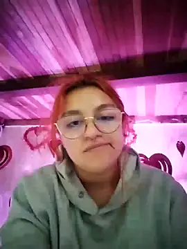 Snapshot of SophiaWeestt99 chatting on 02/25/25, 01:41 SophiaWeestt99 online show from 02/25/25, 01:41