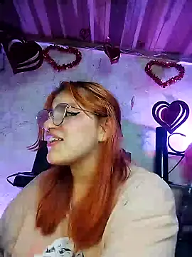 Snapshot of SophiaWeestt99 chatting on 02/25/25, 04:46 SophiaWeestt99 online show from 02/25/25, 04:46