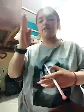 Snapshot of SophiaWeestt99 chatting on 03/06/25, 02:09 SophiaWeestt99 online show from 03/06/25, 02:09