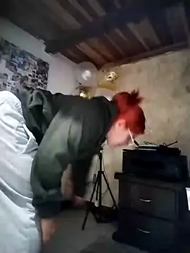 Snapshot of SophiaWeestt99 chatting on 03/11/25, 01:37 SophiaWeestt99 online show from 03/11/25, 01:37