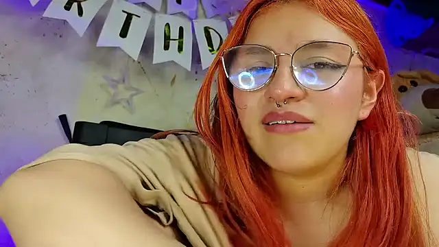 Snapshot of SophiaWeestt99 chatting on 03/23/25, 08:26 SophiaWeestt99 online show from 03/23/25, 08:26