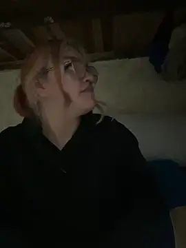 Snapshot of SophiaWeestt99 chatting on 09/09/25, 02:22 SophiaWeestt99 online show from 09/09/25, 02:22