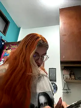 Snapshot of SophiaWeestt99 chatting on 09/15/25, 02:11 SophiaWeestt99 online show from 09/15/25, 02:11