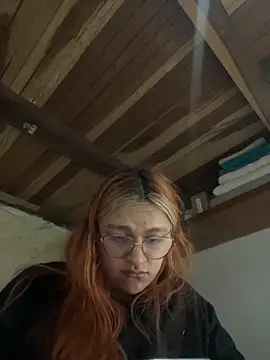 Snapshot of SophiaWeestt99 chatting on 10/16/25, 03:07 SophiaWeestt99 online show from 10/16/25, 03:07