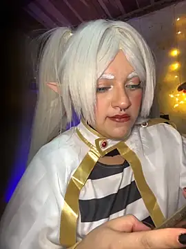 Snapshot of SophiaWeestt99 chatting on 10/26/25, 04:18 SophiaWeestt99 online show from 10/26/25, 04:18