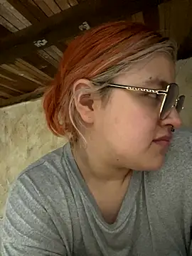 Snapshot of SophiaWeestt99 chatting on 11/15/25, 02:20 SophiaWeestt99 online show from 11/15/25, 02:20