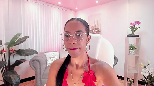 Shantaall  online show from 01/28/25, 04:30