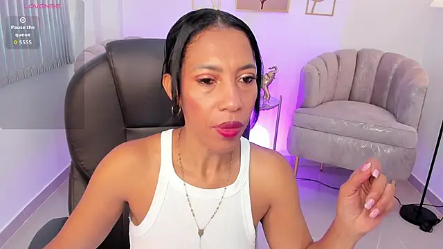 Shantaall  online show from 10/11/25, 02:48