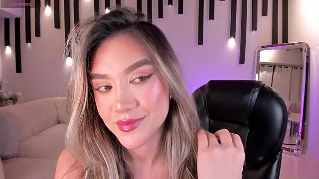 RebeccaHudson online show from 01/30/25, 03:22