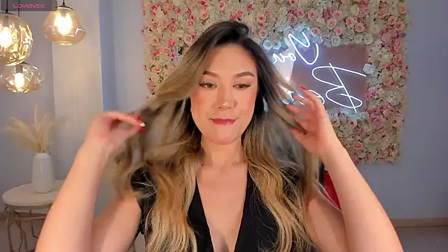 RebeccaHudson online show from 11/10/25, 07:02