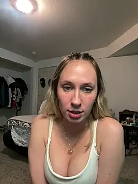 Snapshot of M1ssyk1ssy chatting on 12/16/24, 01:21 M1ssyk1ssy online show from 12/16/24, 01:21