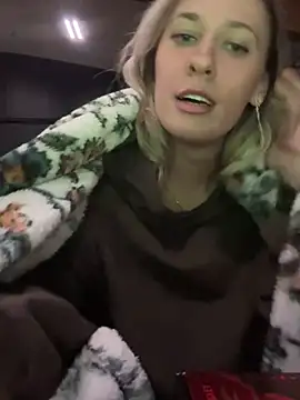 Snapshot of M1ssyk1ssy chatting on 12/30/24, 12:11 M1ssyk1ssy online show from 12/30/24, 12:11