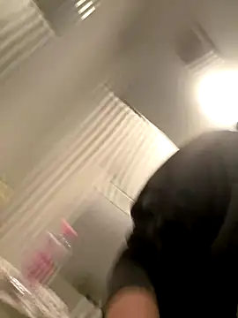 Snapshot of M1ssyk1ssy chatting on 11/05/25, 10:32 M1ssyk1ssy online show from 11/05/25, 10:32