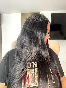 Snapshot of Aitana98_ chatting on 11/17/25, 01:22 Aitana98 online show from 11/17/25, 01:22