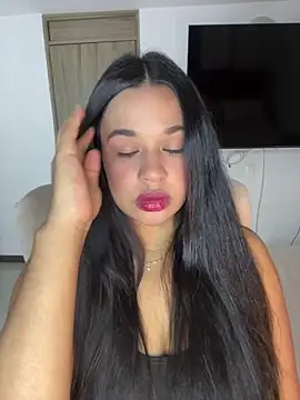 Snapshot of Aitana98_ chatting on 11/19/25, 02:00 Aitana98 online show from 11/19/25, 02:00