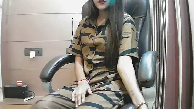 collage hoty online show from 10/10/25, 05:12