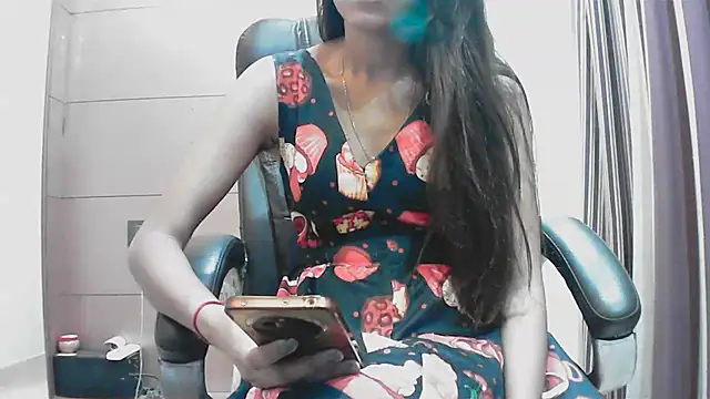 collage hoty online show from 10/11/25, 04:38