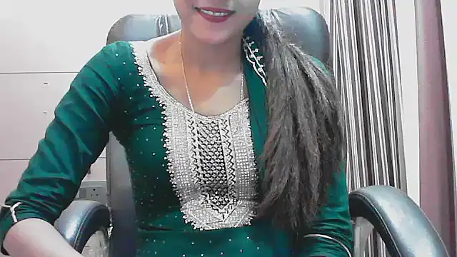 collage hoty online show from 10/13/25, 04:51