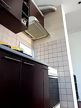 Snapshot of ladyrrr chatting on 09/18/25, 06:59 ladyrrr online show from 09/18/25, 06:59