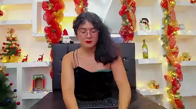 Elith Berry69 online show from 12/14/24, 09:24