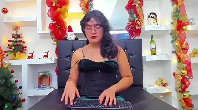 Elith Berry69 online show from 12/15/24, 09:09