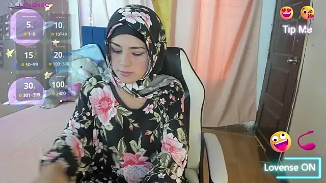 Snapshot of AliaAsad chatting on 01/15/25, 07:34 AliaAsad online show from 01/15/25, 07:34
