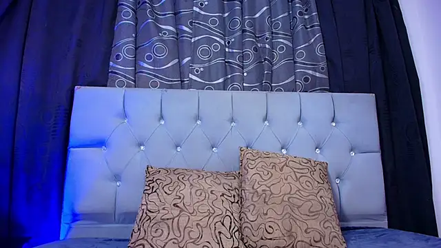 Snapshot of meggan_77 chatting on 11/07/25, 04:23 meggan 77 online show from 11/07/25, 04:23