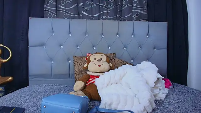 Snapshot of meggan_77 chatting on 11/20/25, 05:07 meggan 77 online show from 11/20/25, 05:07