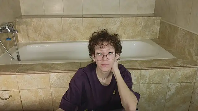 Snapshot of TommieH chatting on 02/13/25, 06:09 TommieH online show from 02/13/25, 06:09