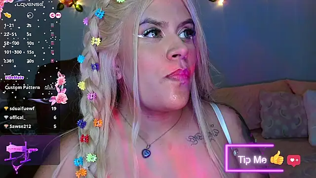 Snapshot of SofiaaCortes chatting on 02/02/25, 07:30 SofiaaCortes online show from 02/02/25, 07:30