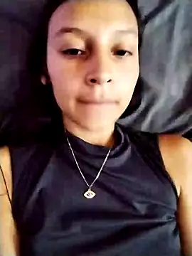 Snapshot of emma_ambar chatting on 01/10/25, 01:32 emma ambar online show from 01/10/25, 01:32