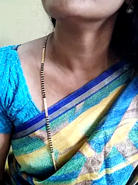Snapshot of anuradha1432 chatting on 10/06/25, 08:45 anuradha1432 online show from 10/06/25, 08:45