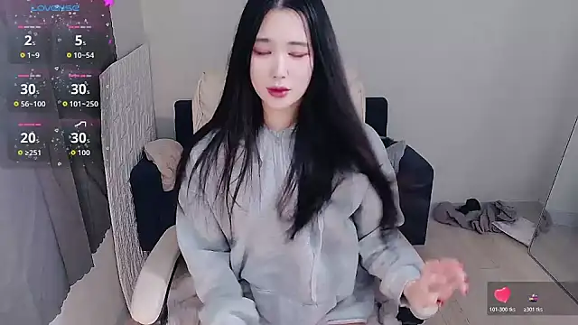 who Lilly online show from 11/20/25, 12:27