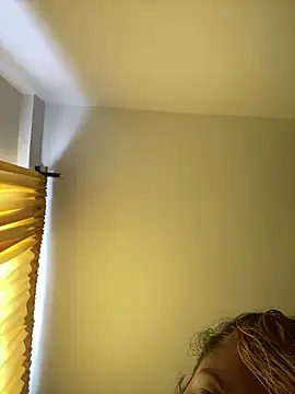 baby lizy online show from 11/06/25, 06:09