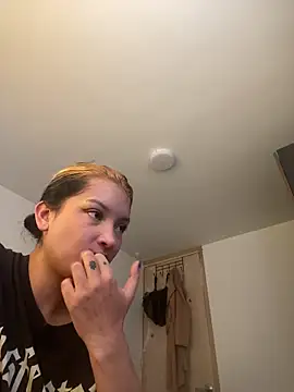 baby lizy online show from 11/10/25, 09:14