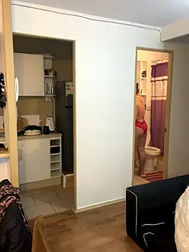 WhiteWomen online show from 11/16/25, 12:49