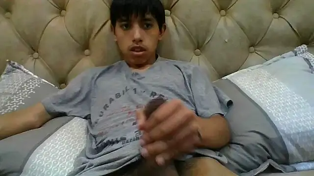 Snapshot of danuel23 chatting on 12/13/24, 07:32 danuel23 online show from 12/13/24, 07:32