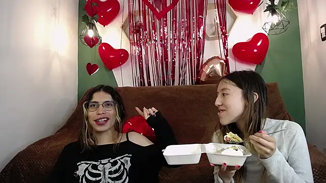 Snapshot of BRIAR_AND_BLAIR chatting on 02/17/25, 02:15 BRIAR AND BLAIR online show from 02/17/25, 02:15